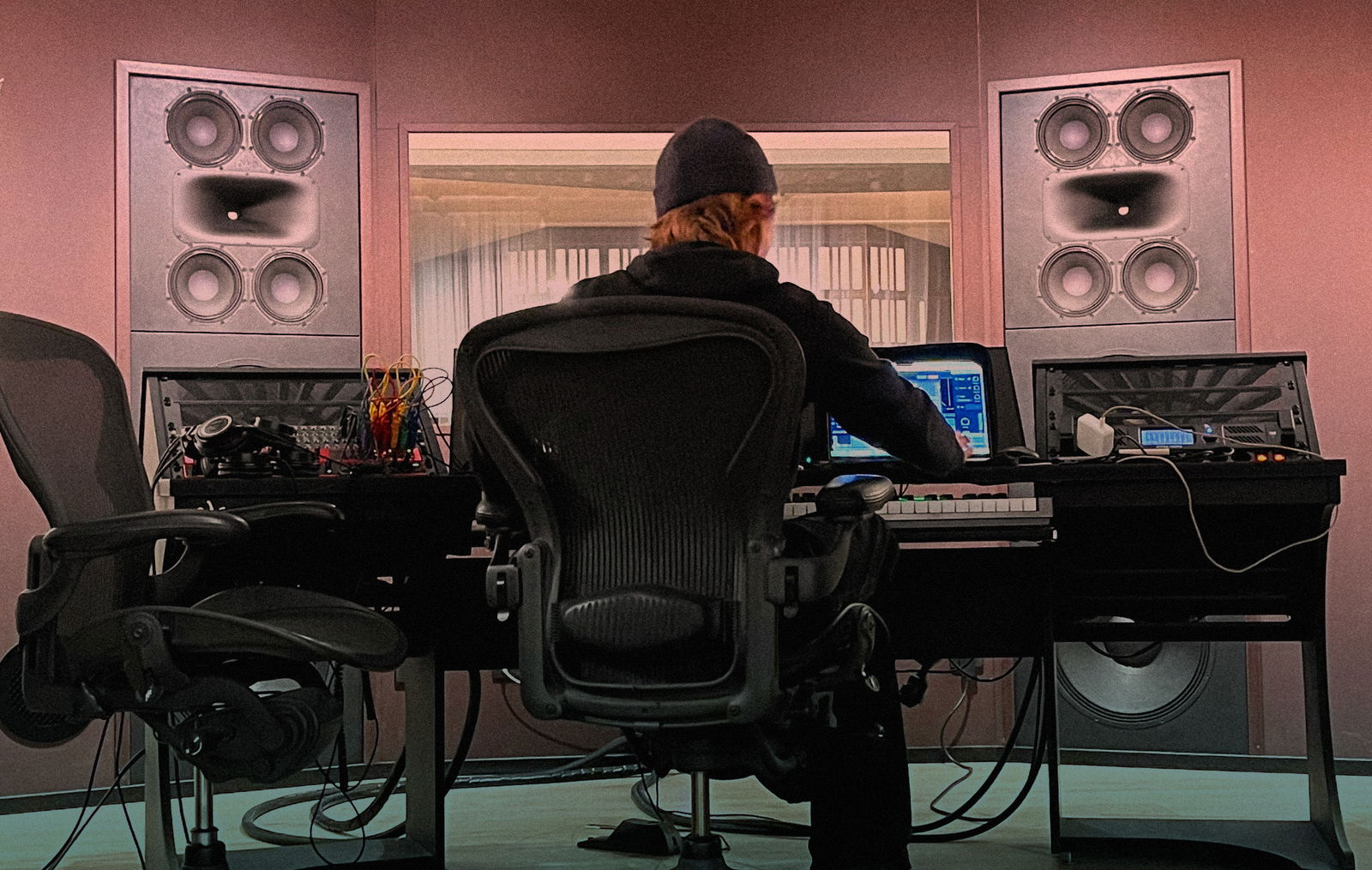 Isidor in the studio